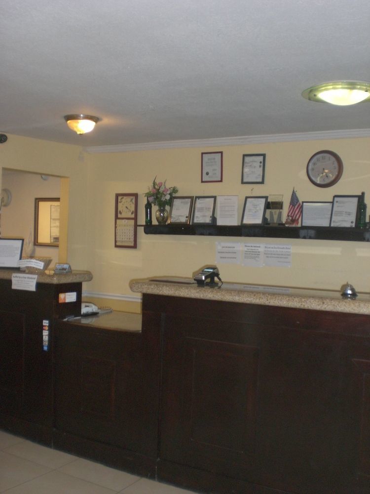Executive Garden Titusville Hotel Bagian luar foto