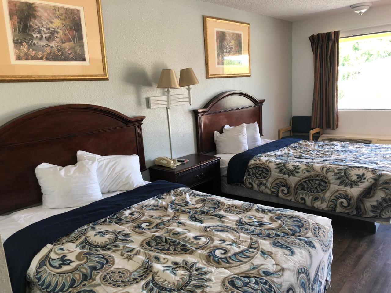Executive Garden Titusville Hotel Bagian luar foto
