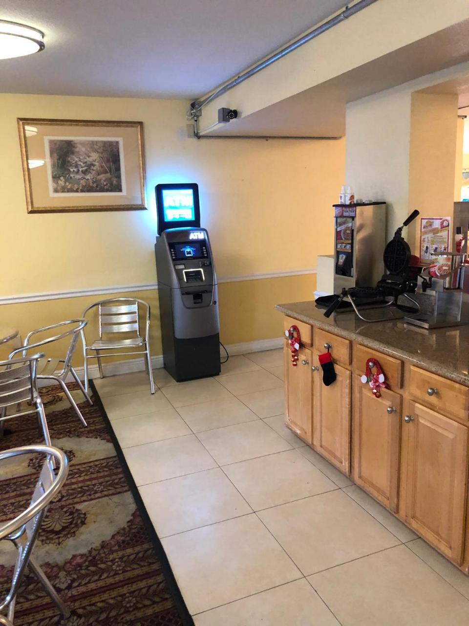 Executive Garden Titusville Hotel Bagian luar foto